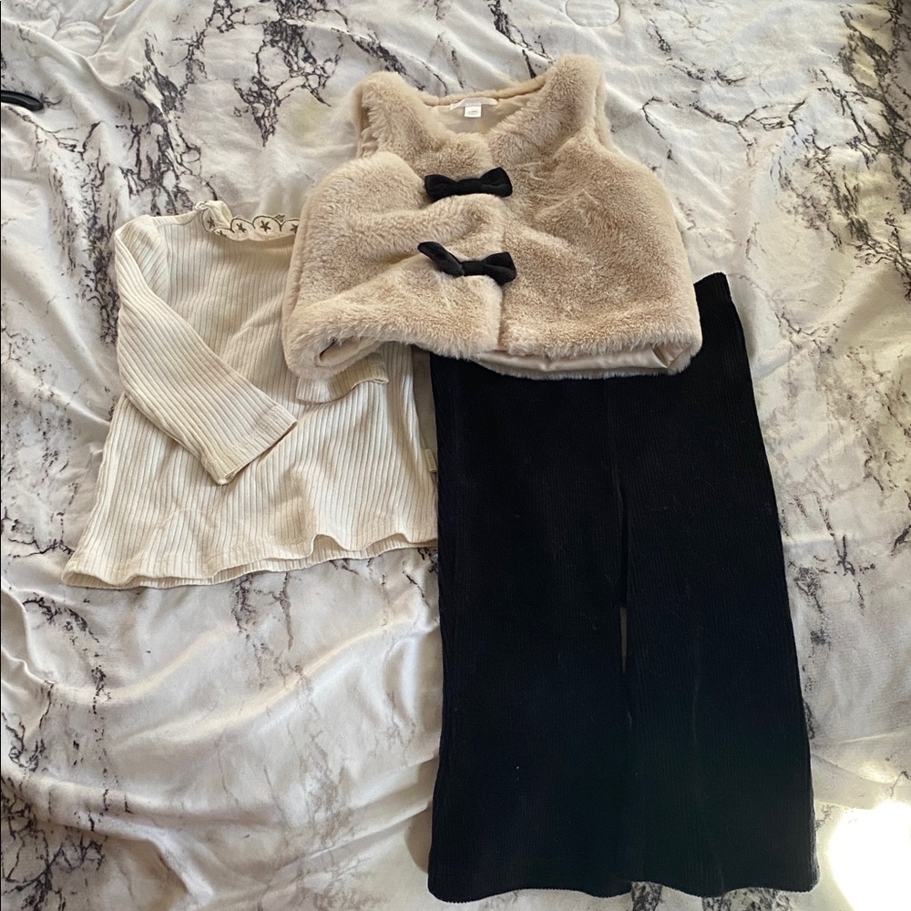 Kids matching set with bowtie faux fur, corduroy pants and white top